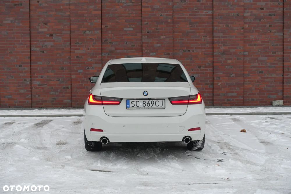 BMW Seria 3 318d - 5