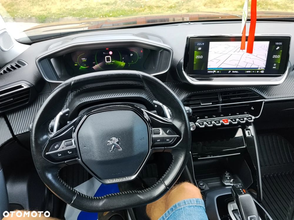 Peugeot 2008 1.5 BlueHDi Allure S&S EAT8 - 11