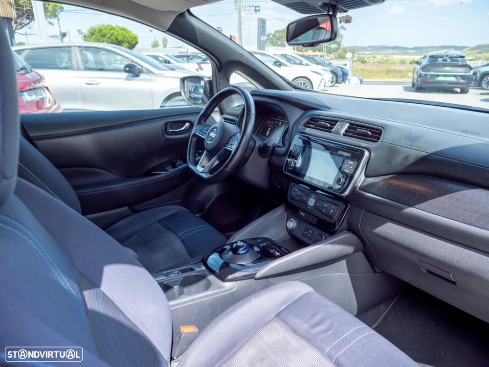 Nissan Leaf 40 kWh Acenta - 17