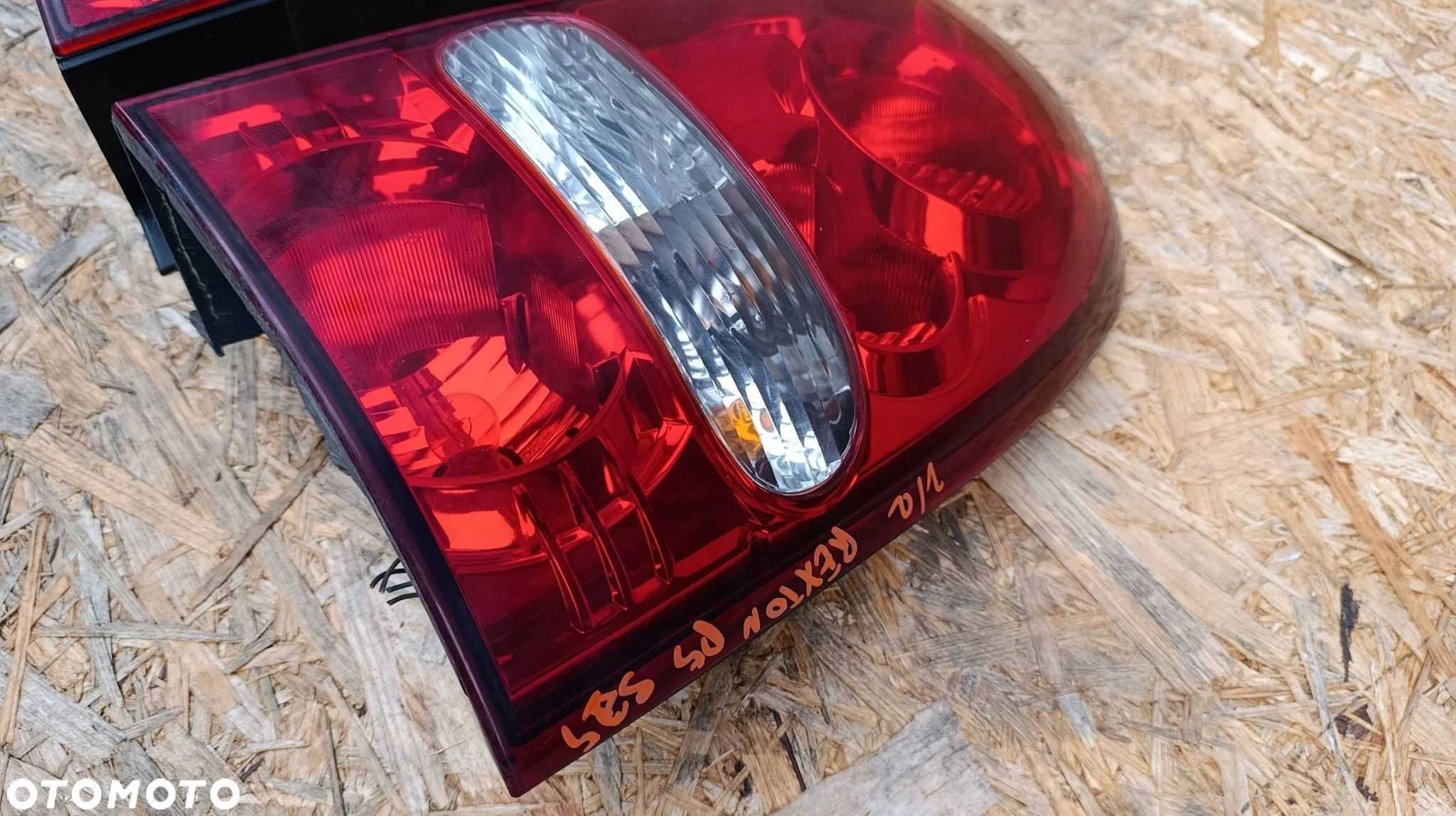 SsangYong Rexton I Tył Lampy tylne / Komplet LAMPA TYLNA LEWA PRAWA - 4