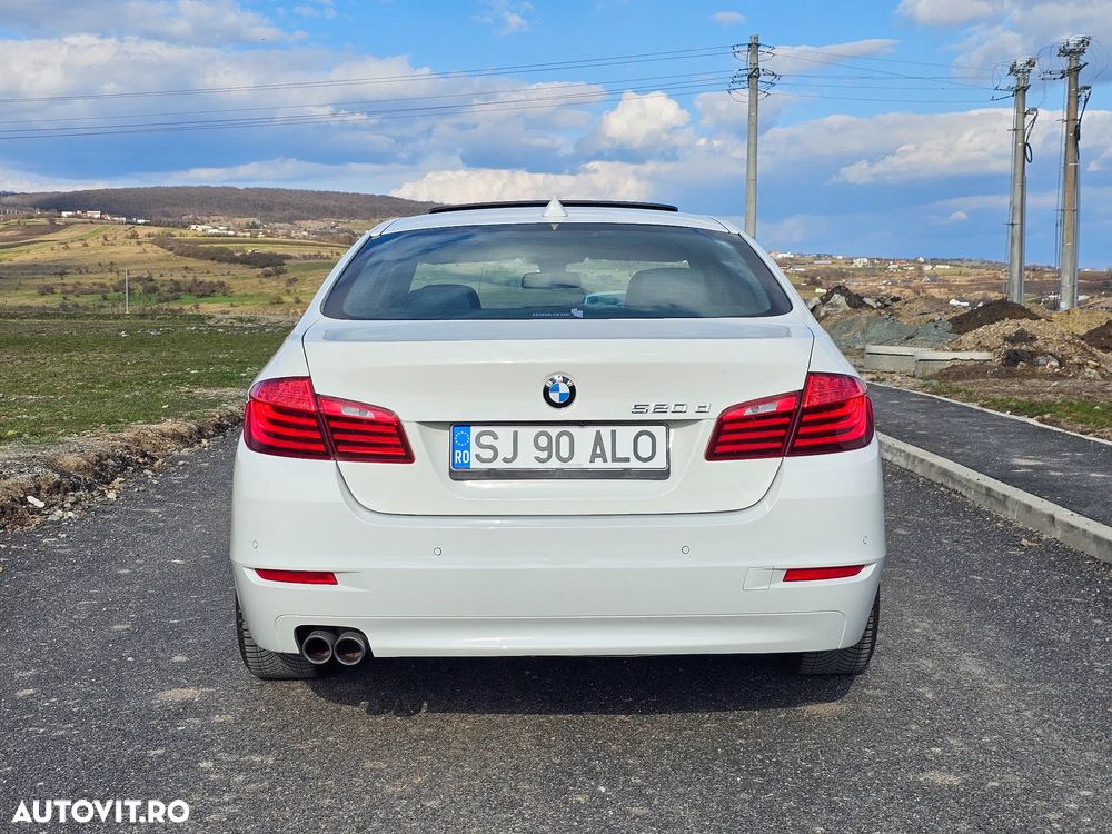BMW Seria 5 520d Aut. Luxury Line - 4