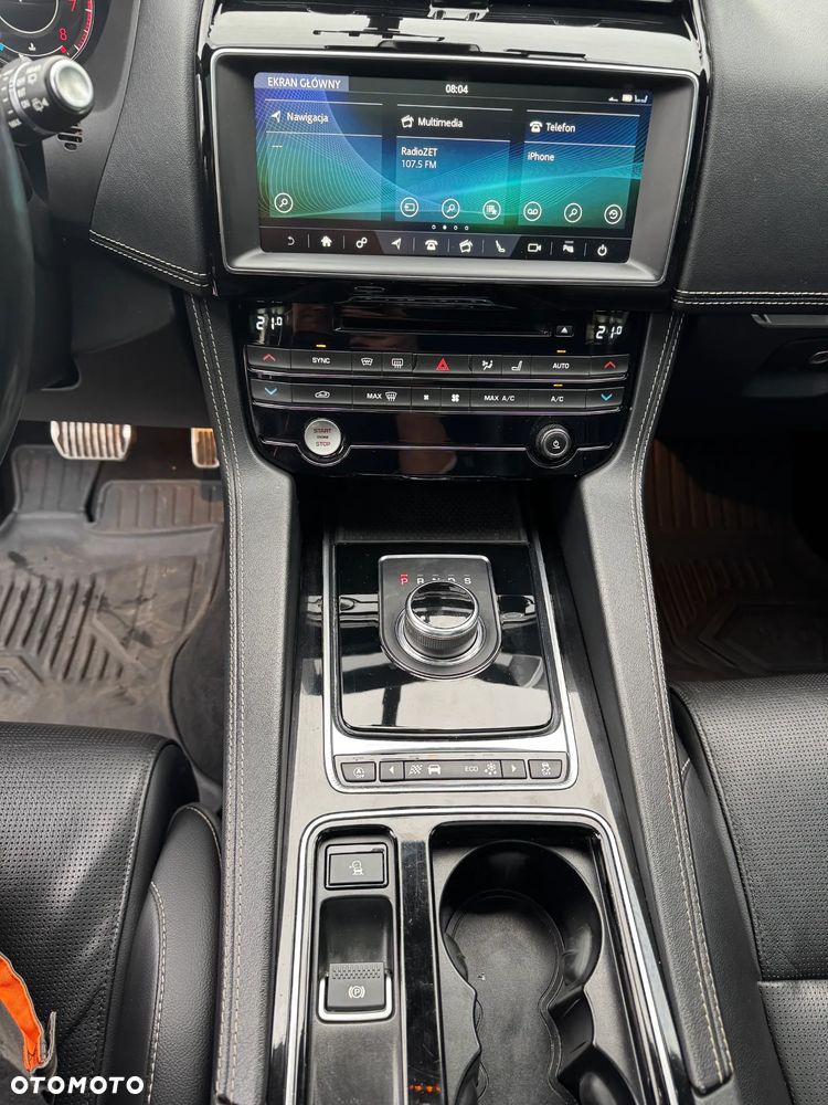 Jaguar F-Pace 2.0 i4P AWD R-Sport - 28