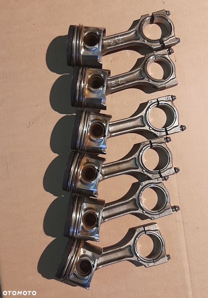 Tłok tłoki BMW F10 F11 F01 F30 F32 F34 GT 3l.d N57 - 1