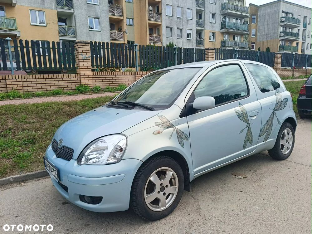 Toyota Yaris - 1