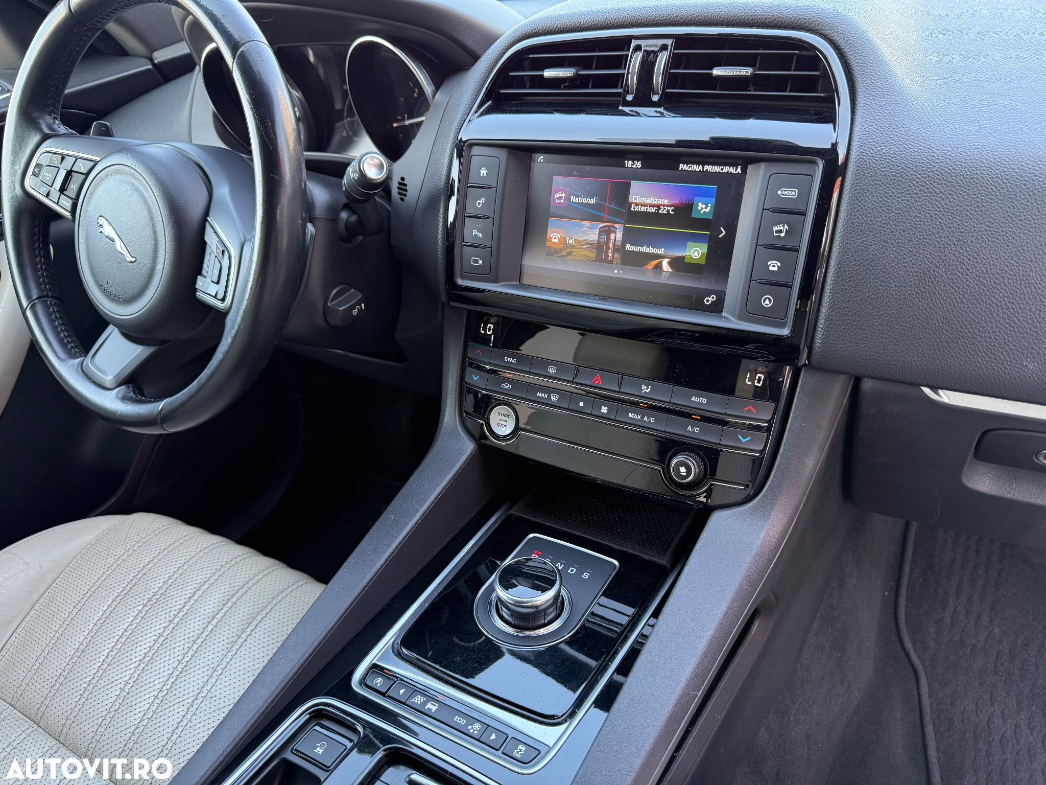 Jaguar F-Pace 20d AWD Aut. Prestige - 34