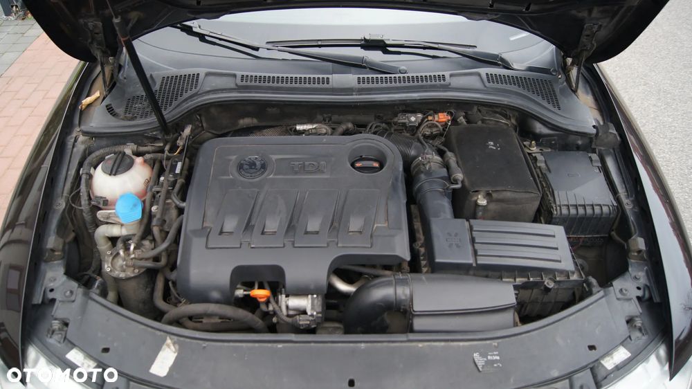 Skoda Superb 2.0 TDI Elegance DSG - 20