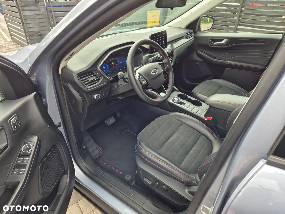 Ford Escape 2.0 EcoBoost AWD Titanium - 9