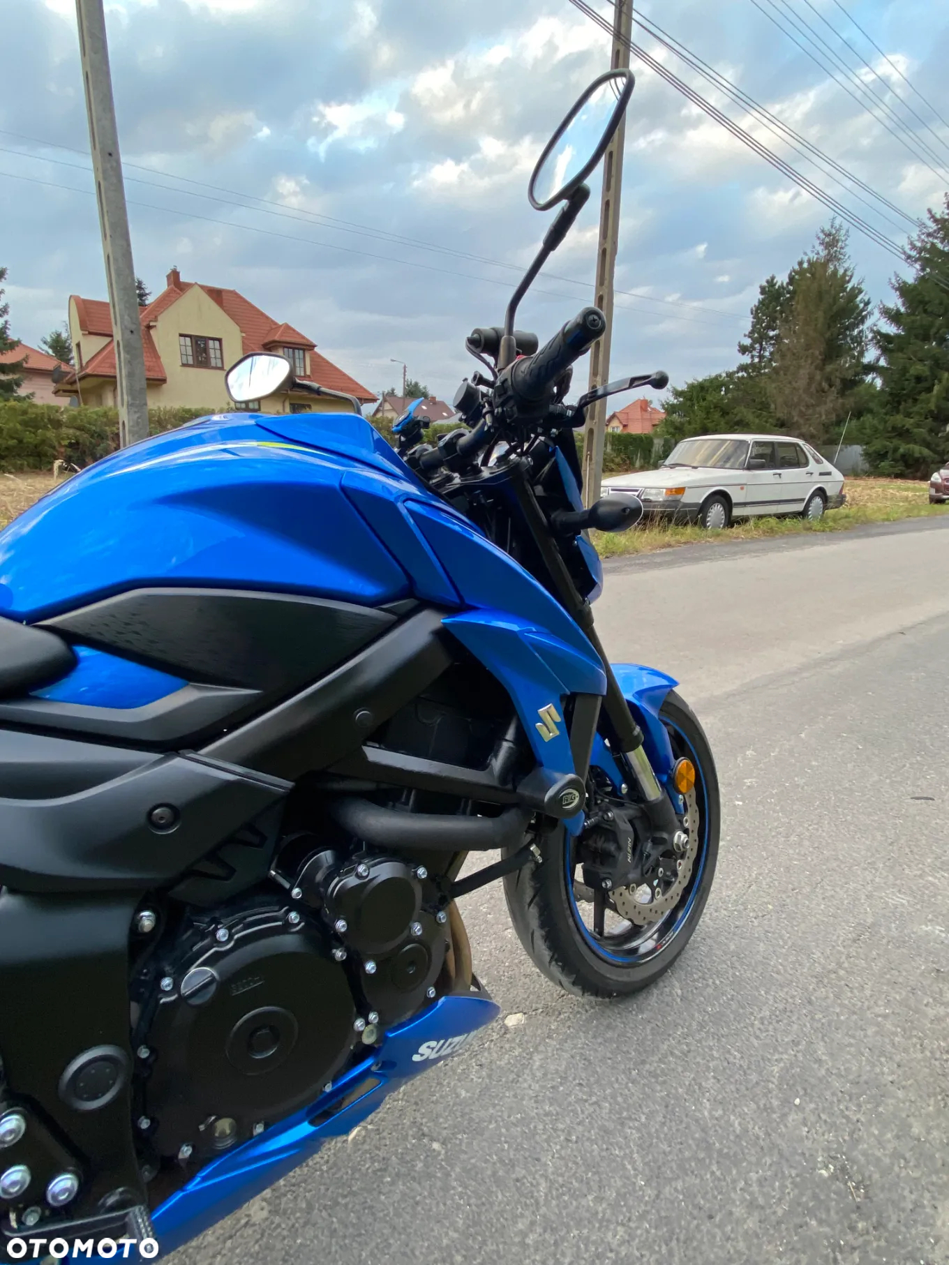 Suzuki GSX - 3