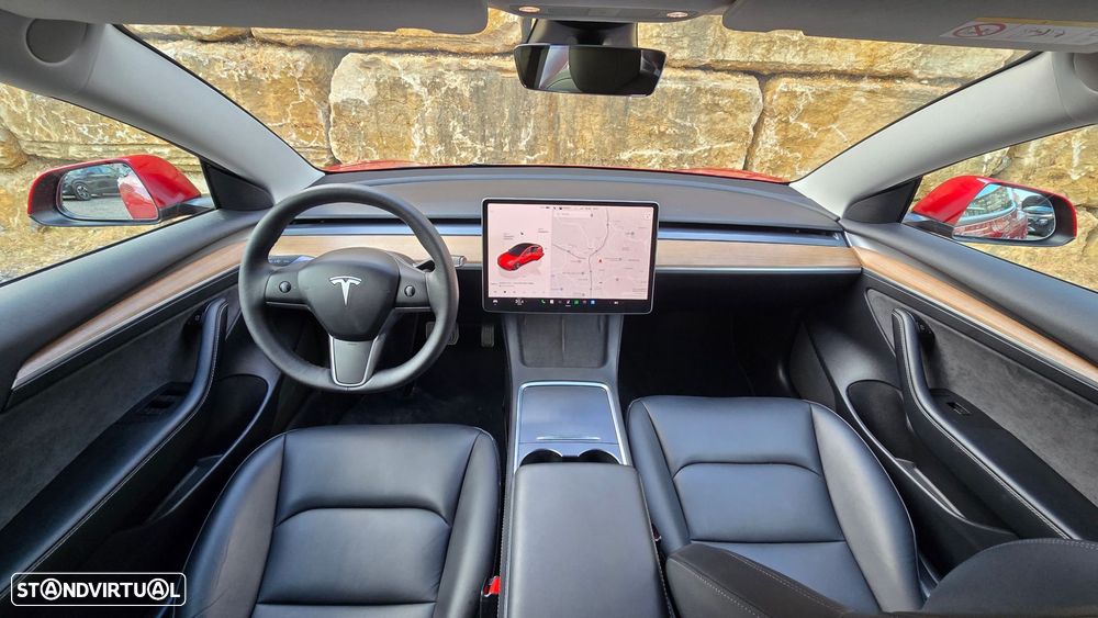 Tesla Model 3 - 10