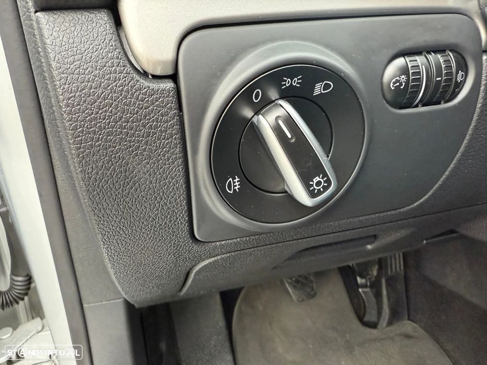 VW Golf 1.6 TDi Confortline - 12