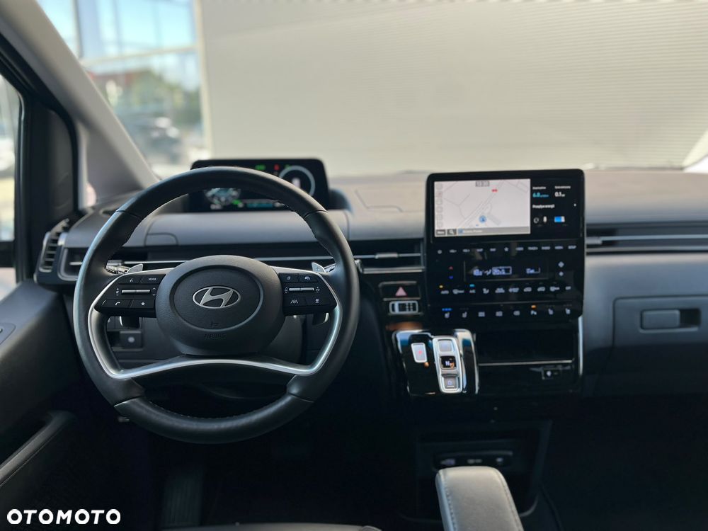 Hyundai Staria 1.6 T-GDI HEV Smart VIP - 11