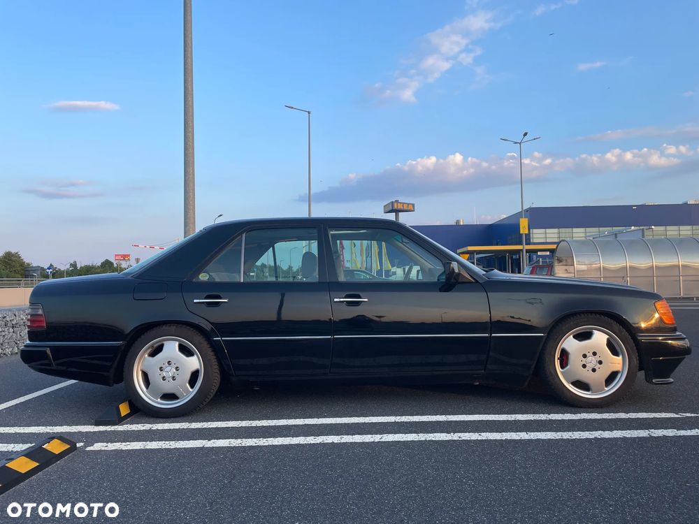 Mercedes-Benz W124 (1984-1993) - 11