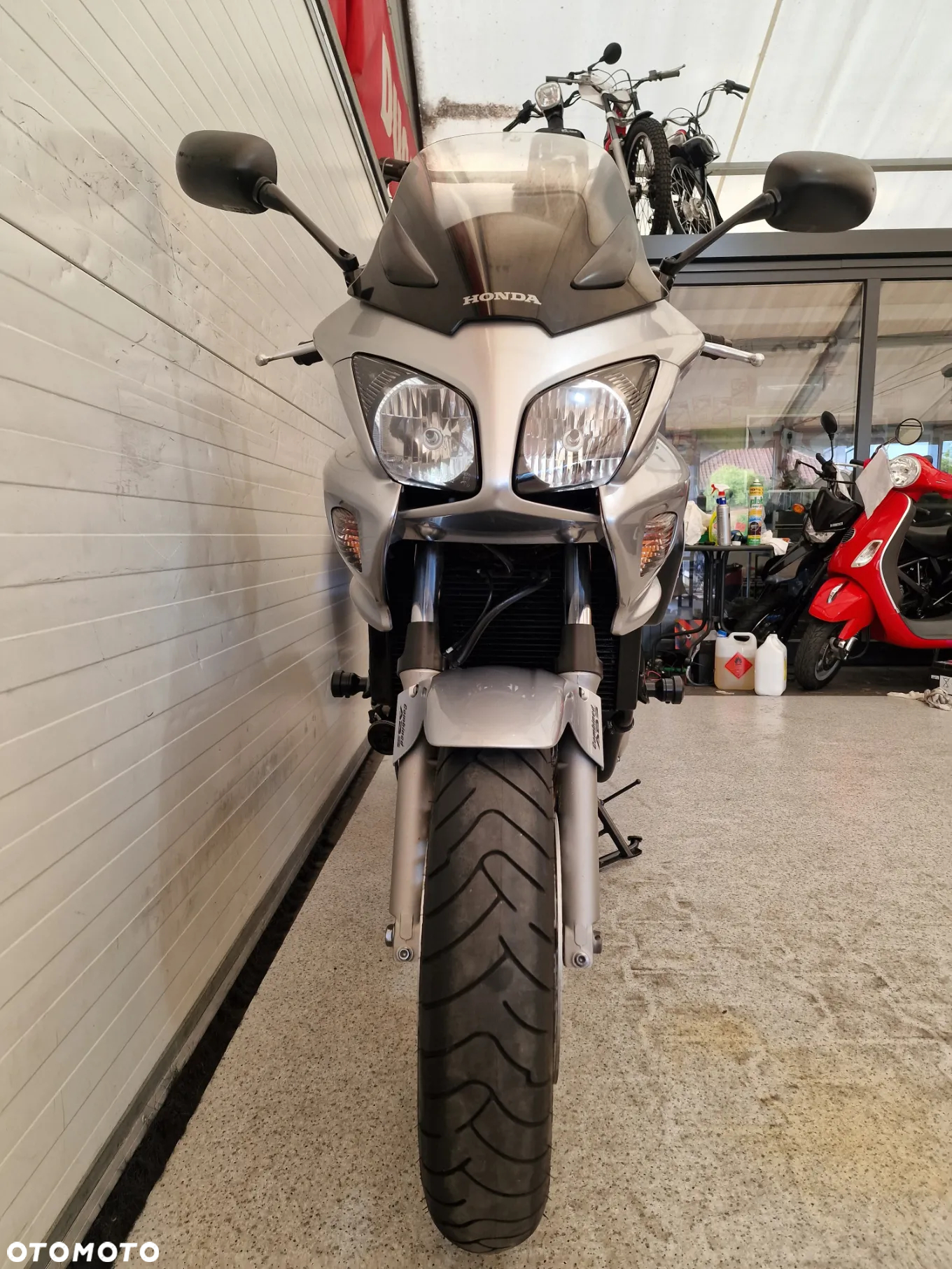 Honda CBF - 14