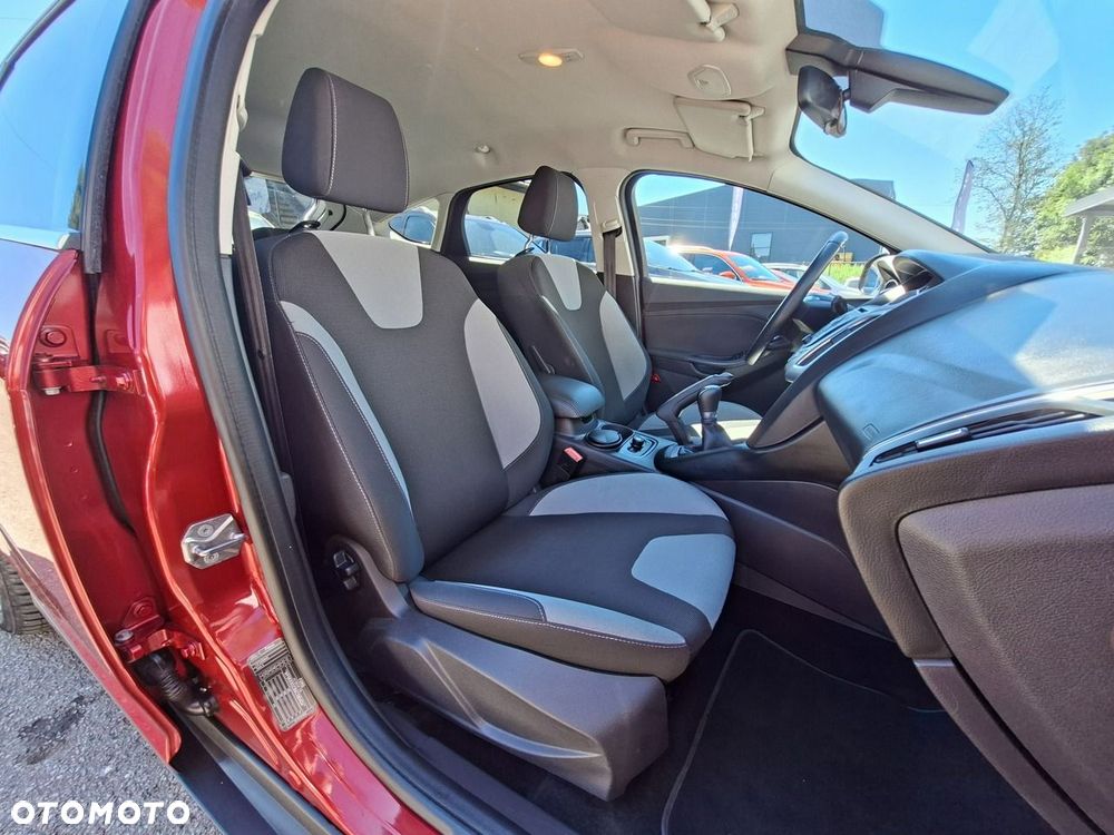 Ford Focus - 24