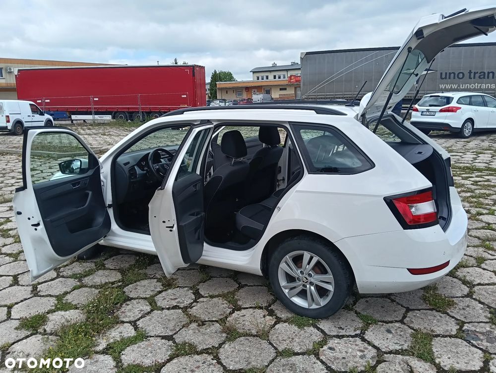 Skoda Fabia 1.0 TSI Ambition - 16