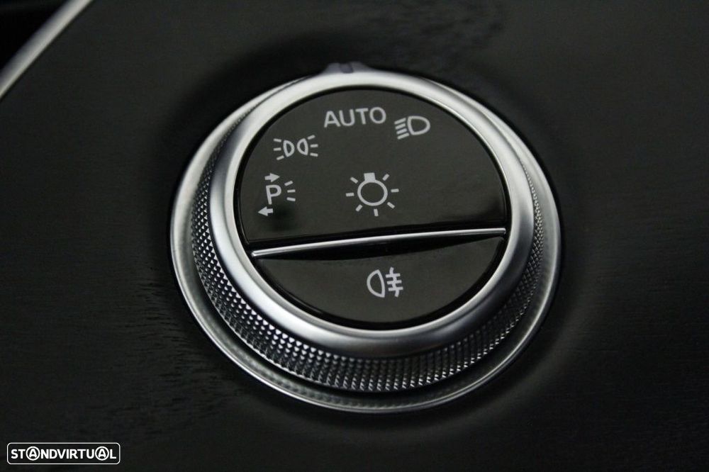 Mercedes-Benz E 300 de - 28