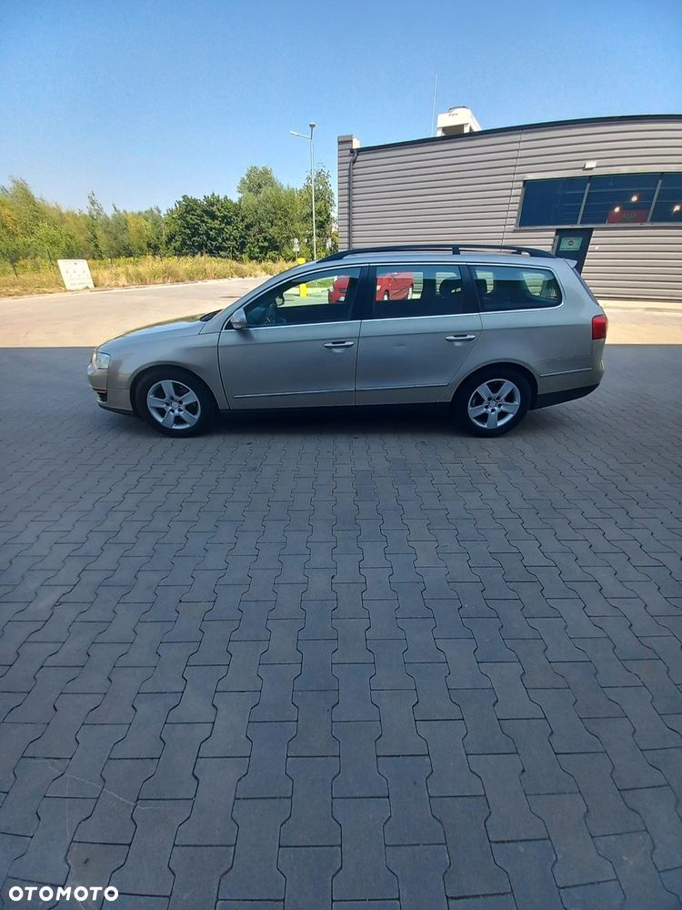 Volkswagen Passat 1.9 TDI DPF BlueMotion - 2