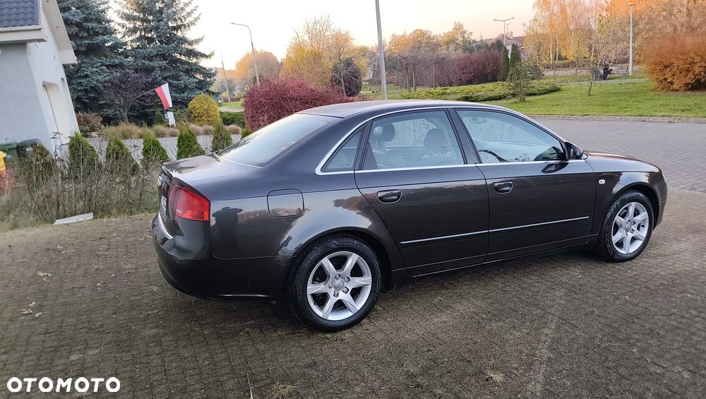 Audi A4 Limousine - 18