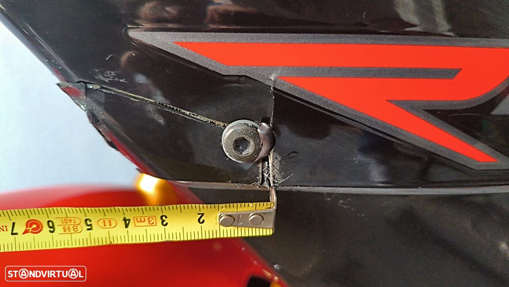Aprilia RSV 1000R Factory - 15