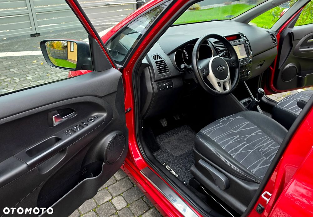 Kia Venga 1.6 Business Line - 23