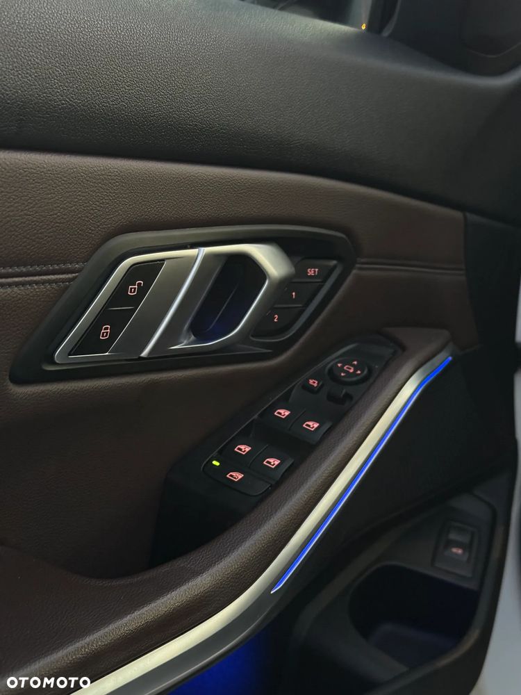 BMW Seria 3 M340i xDrive mHEV sport - 8