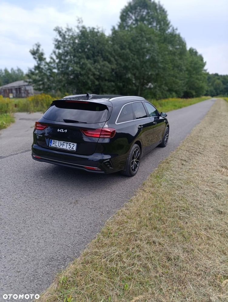 Kia Ceed 1.6 CRDi mHEV Business Line DCT - 4