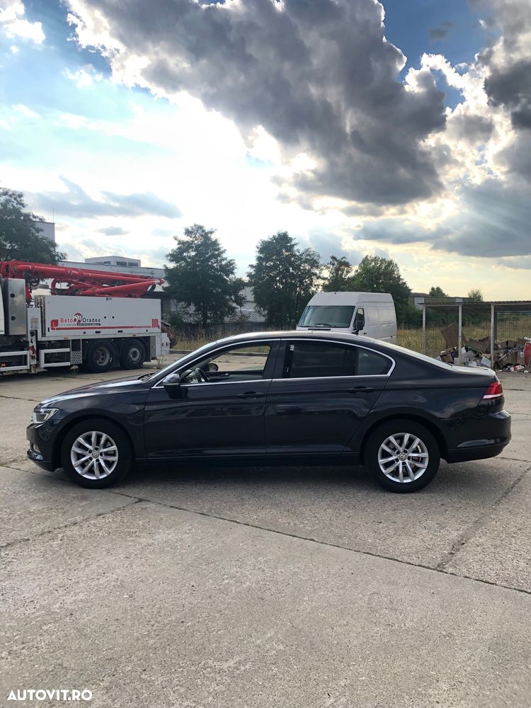 Volkswagen Passat 1.6 TDI DSG Comfortline - 12