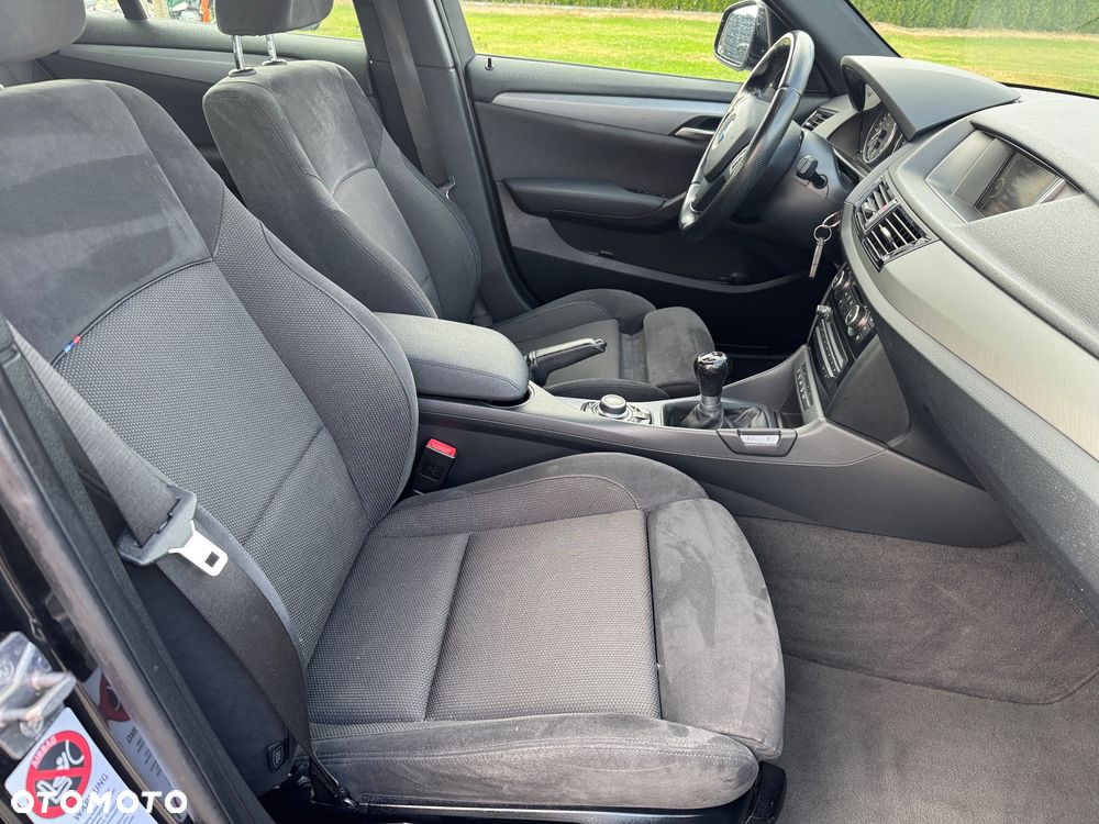 BMW X1 xDrive18d Sport Line - 32