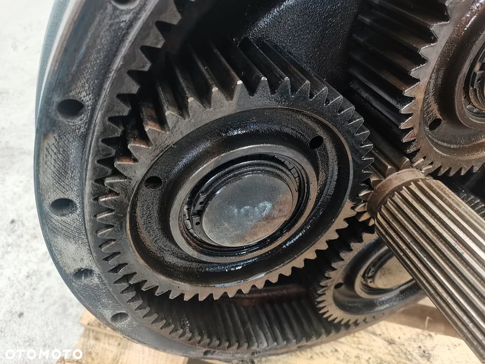 Układ planetarny Valtra T 213 {TB0783B tył} - 8