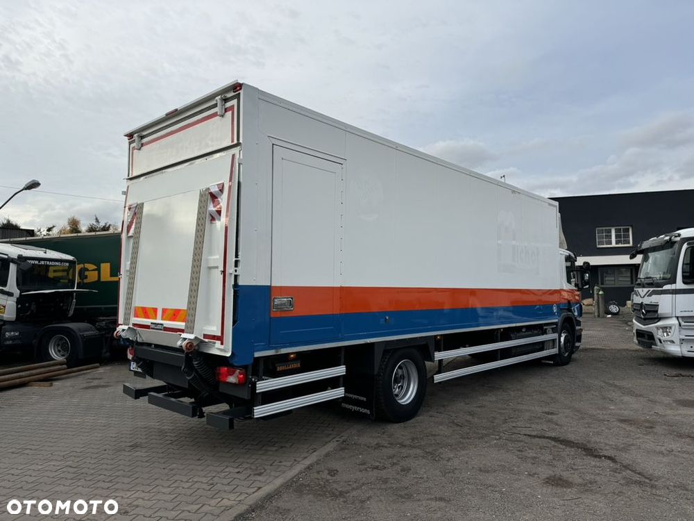 Scania P 320 / KONTENER 8.40 / Winda/ - 6