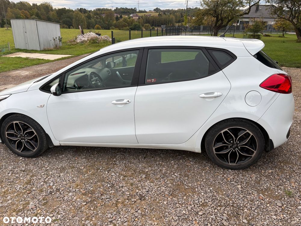 Kia Ceed - 22