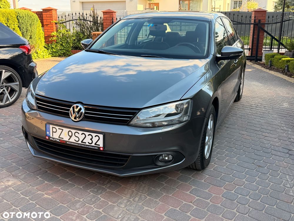 Volkswagen Jetta - 5