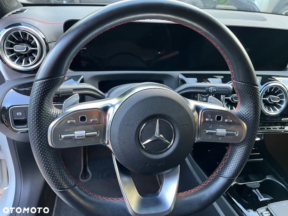 Mercedes-Benz CLA 200 AMG Line 7G-DCT - 23