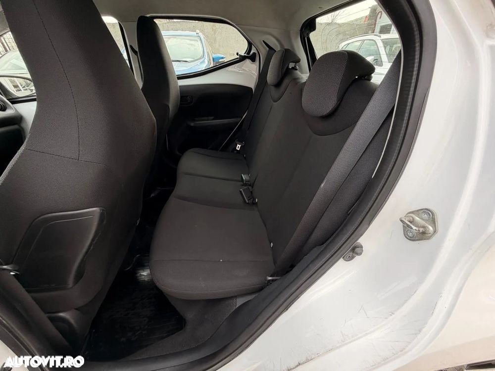 Toyota Aygo 1.0 VVY-I 5 usi X-connect - 14