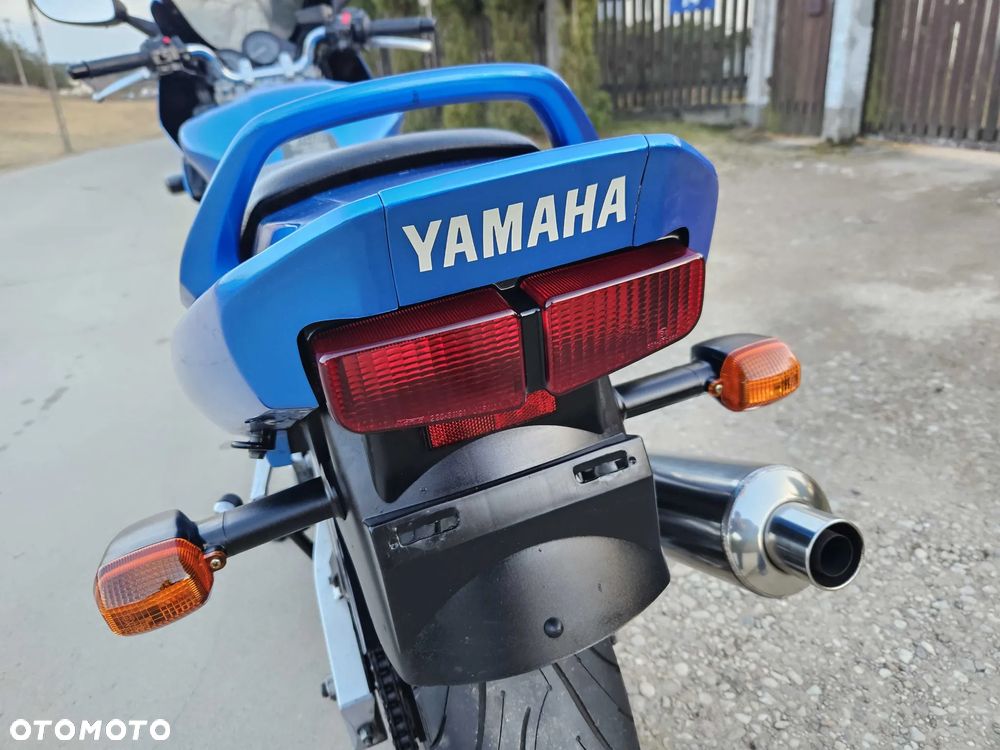 Yamaha FZS - 26