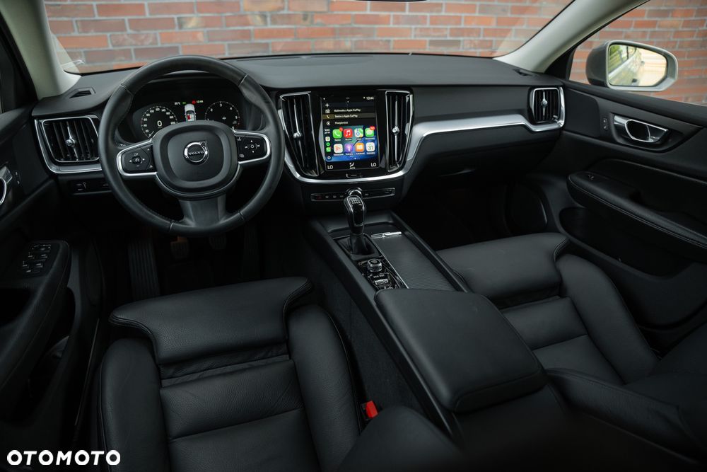 Volvo V60 D3 Momentum Core - 27