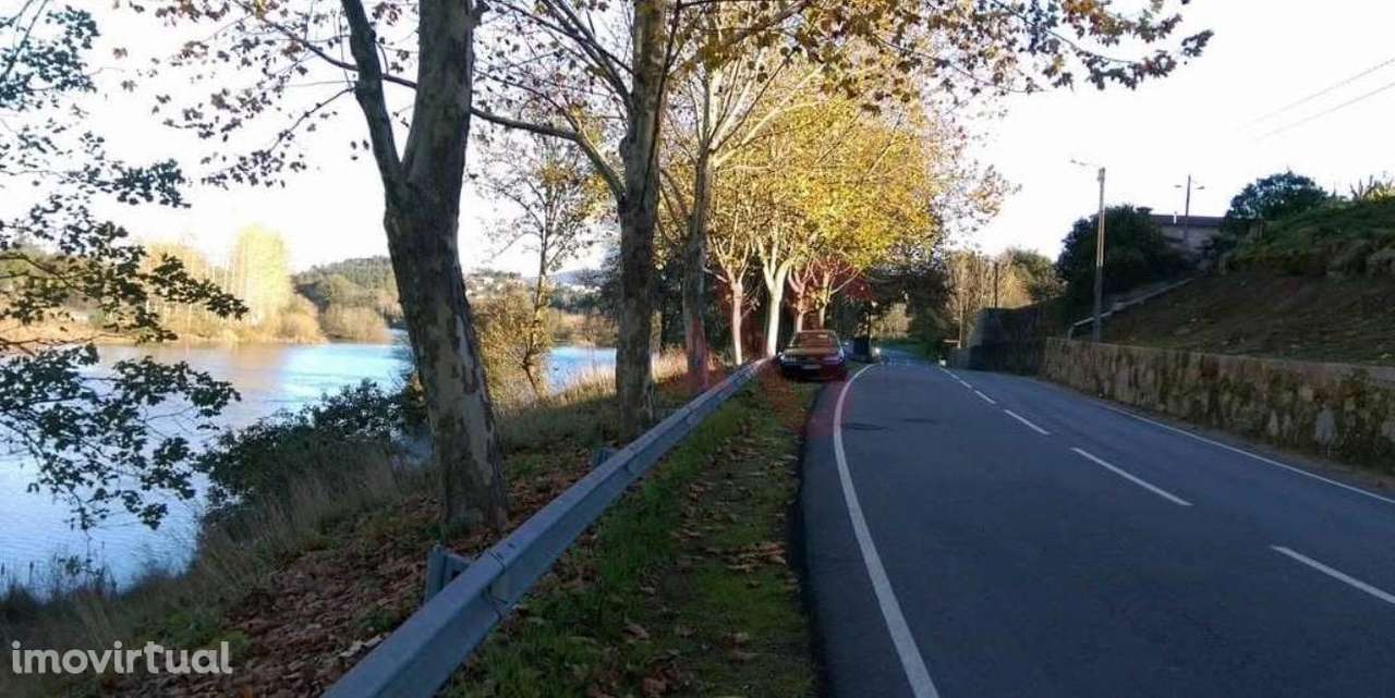 Terreno com 993 m² em Palmeira, Braga - Grande imagem: 2/2