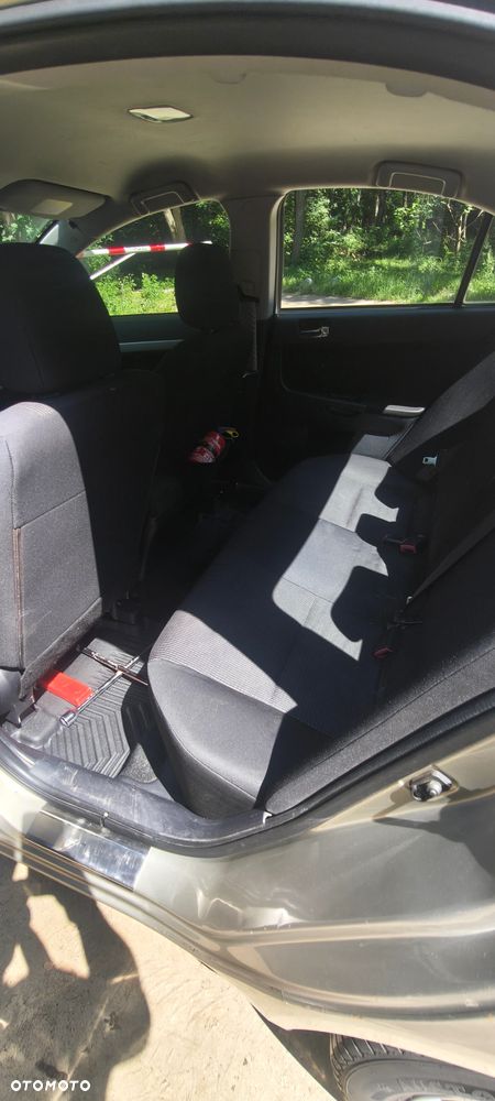 Mitsubishi Lancer 1.8 Invite - 20