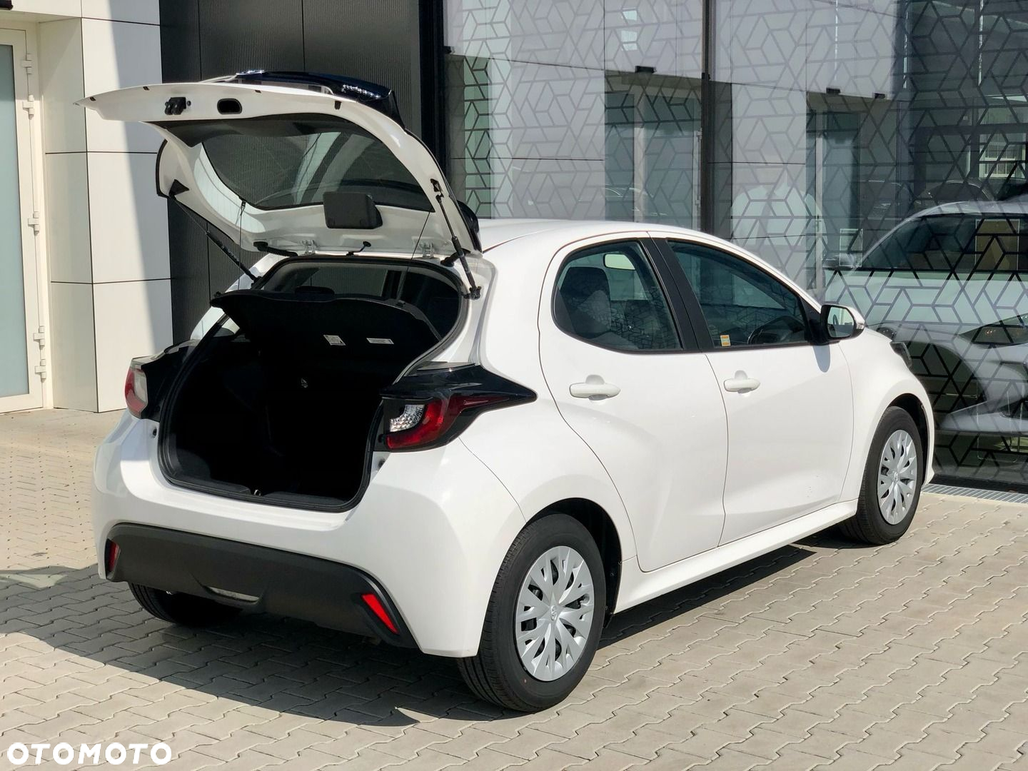 Toyota Yaris - 33