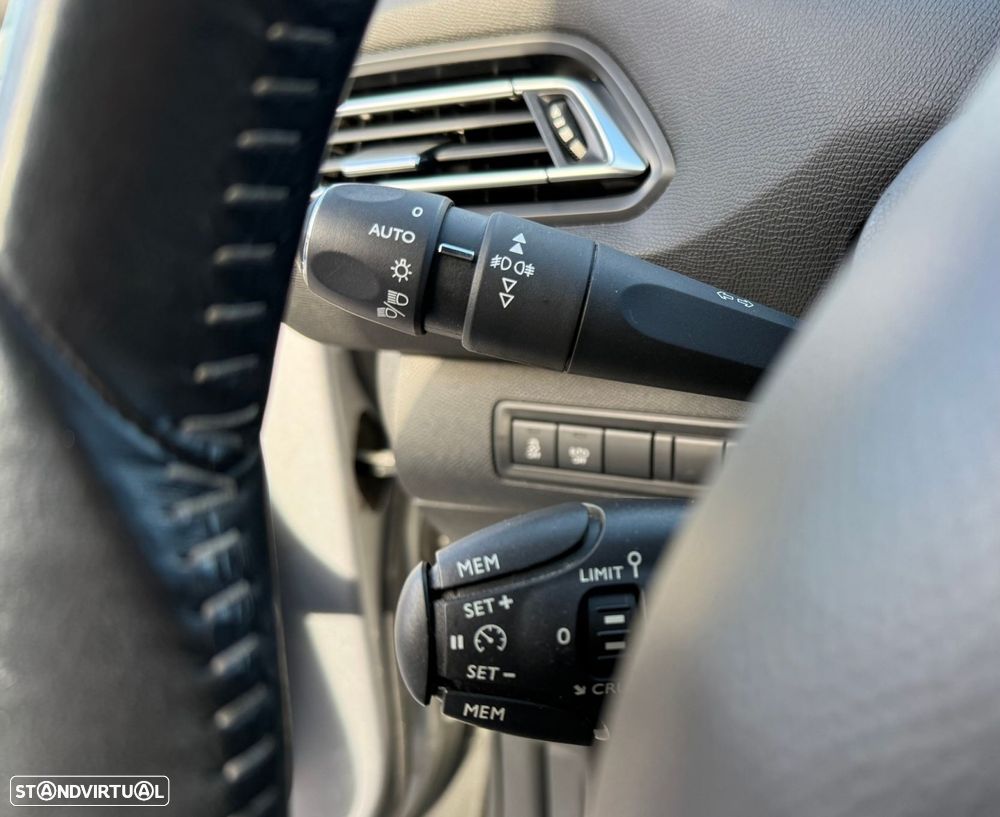 Peugeot 308 SW 1.6 BlueHDi Allure - 13