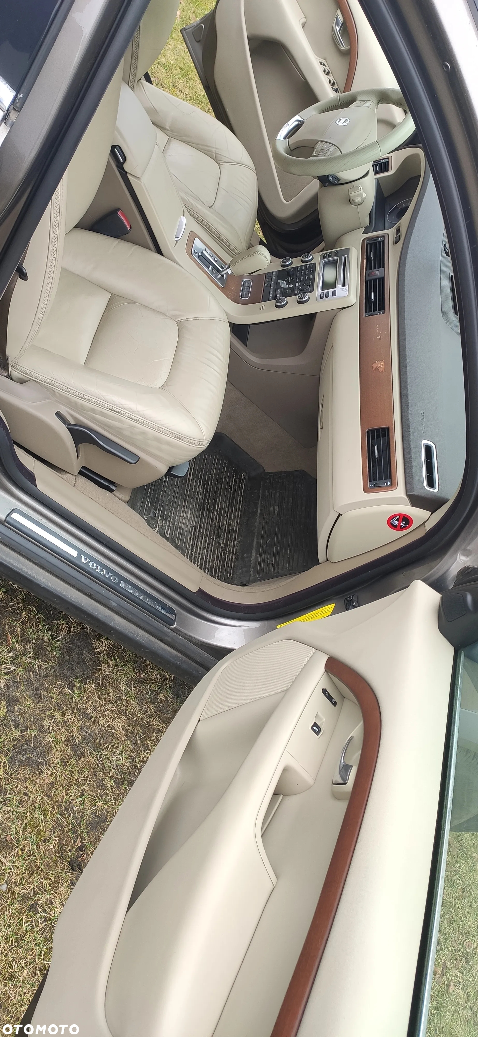 Volvo XC 70 D5 AWD Summum - 12