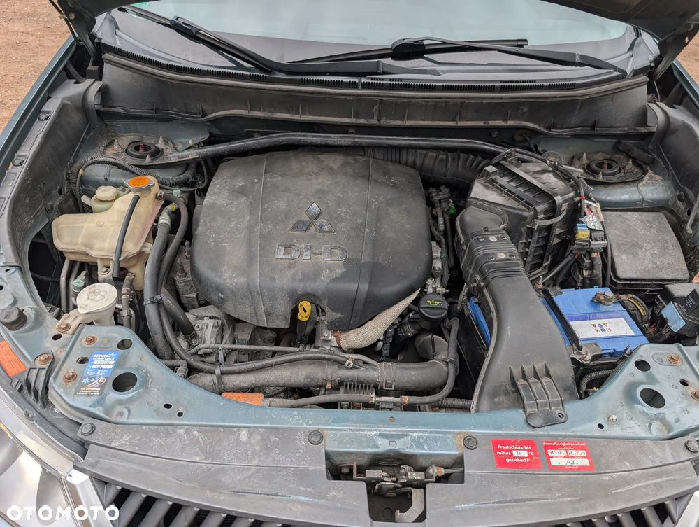 Mitsubishi Outlander 2.2 DID Instyle NAVI - 8