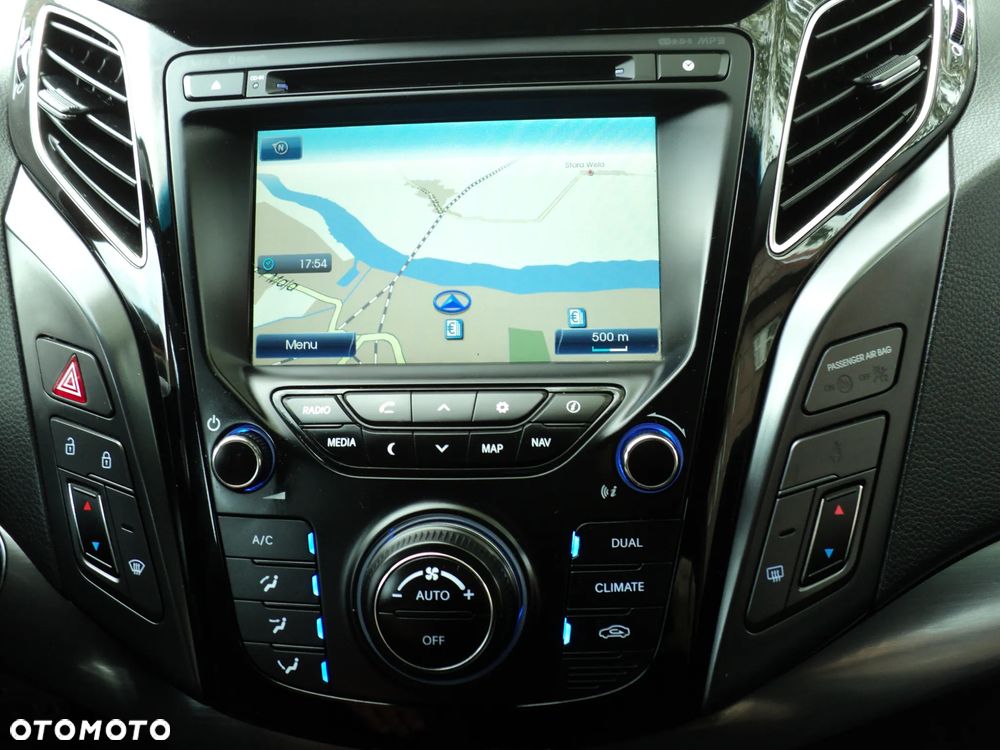 Hyundai i40 Kombi 1.7 CRDi DCT Premium - 21