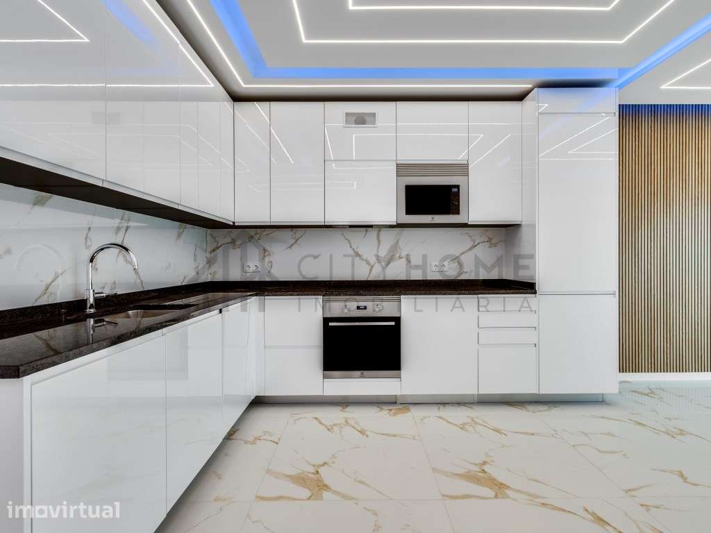 Apartamento T3 com Vista Mar e Totalmente Remodelado - Grande imagem: 3/25