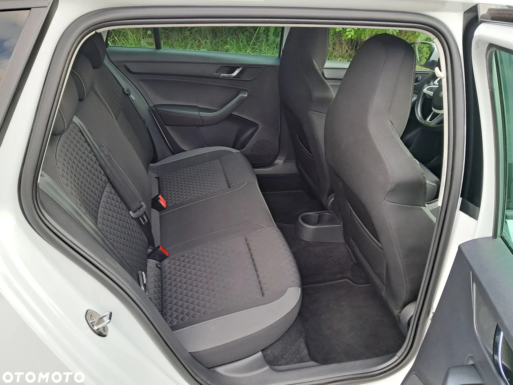Skoda RAPID Spb 1.2 TSI Ambition - 11