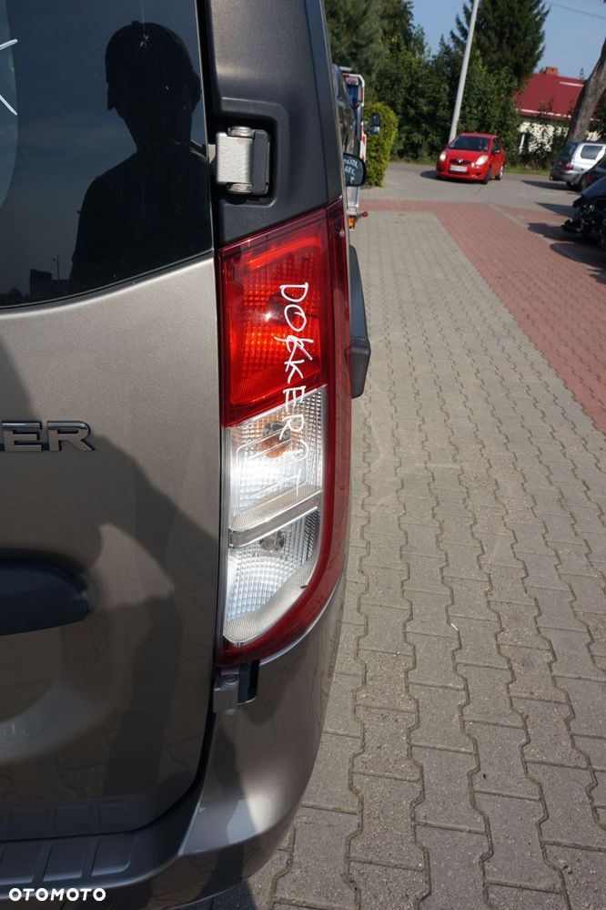 LAMPA TYLNA PRAWA DOKKER LIFT 265509604R DACIA 2017-2021 - 2