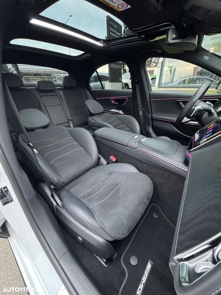 Mercedes-Benz E 300de 4Matic 9G-TRONIC AMG Line NIGHT Edition - 12