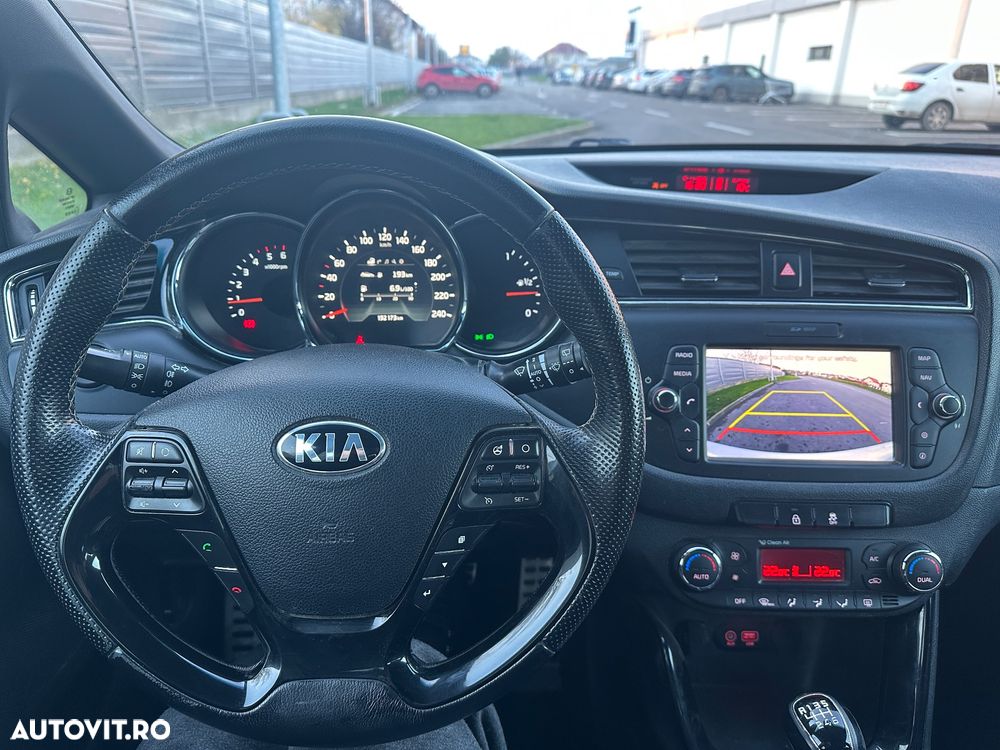 Kia Ceed 1.6 CRDi 136 ISG GT Line - 8