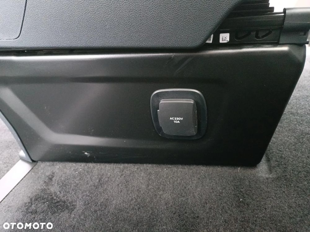 Ford Tourneo Custom 2.5 PHEV CVT 340 L2 Titanium X - 31