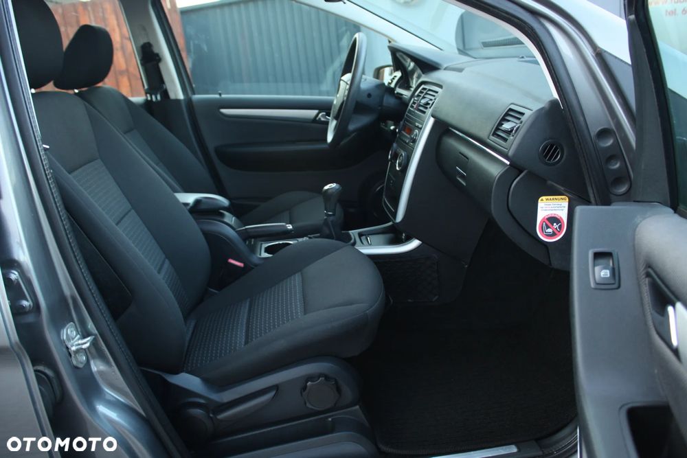 Mercedes-Benz Klasa B 180 - 26